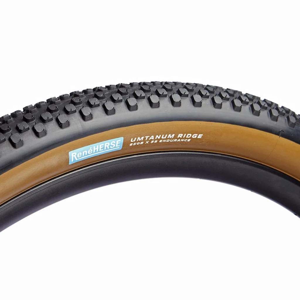 Entdecke im 650b Rene Herse Umtanum Ridge Test, wie dieser Gravel Reifen Dein Fahrerlebnis verändert – perfekt für Bikepacking und mehr!